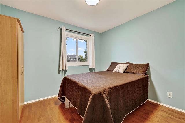 18 Thunder Bay, Winnipeg, MB - Indoor Photo Showing Bedroom