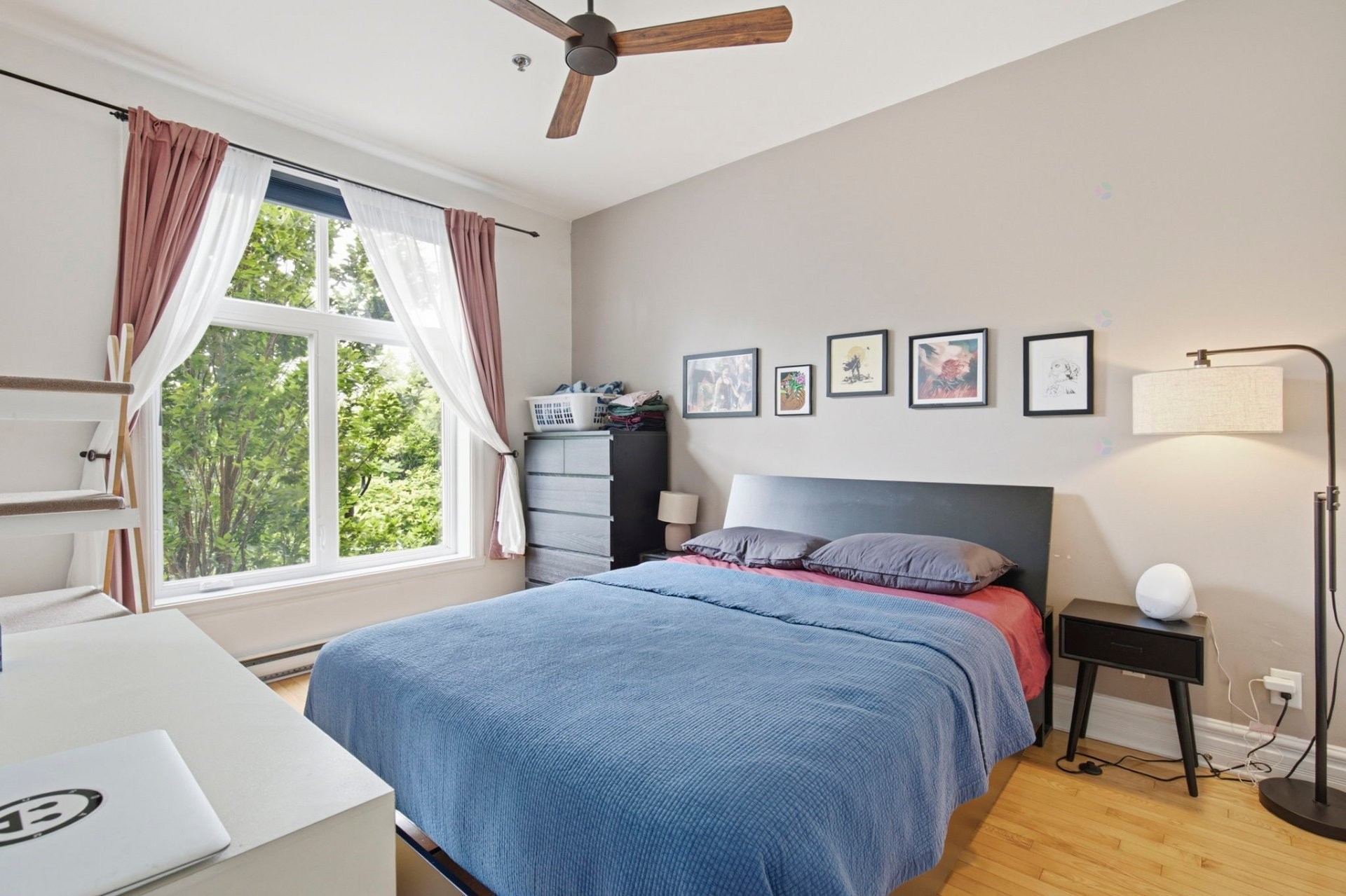Bedroom - 206-1300 Rue Pauline-Julien, Montréal (Le Plateau-Mont-Royal), QC - Indoor Photo Showing Bedroom