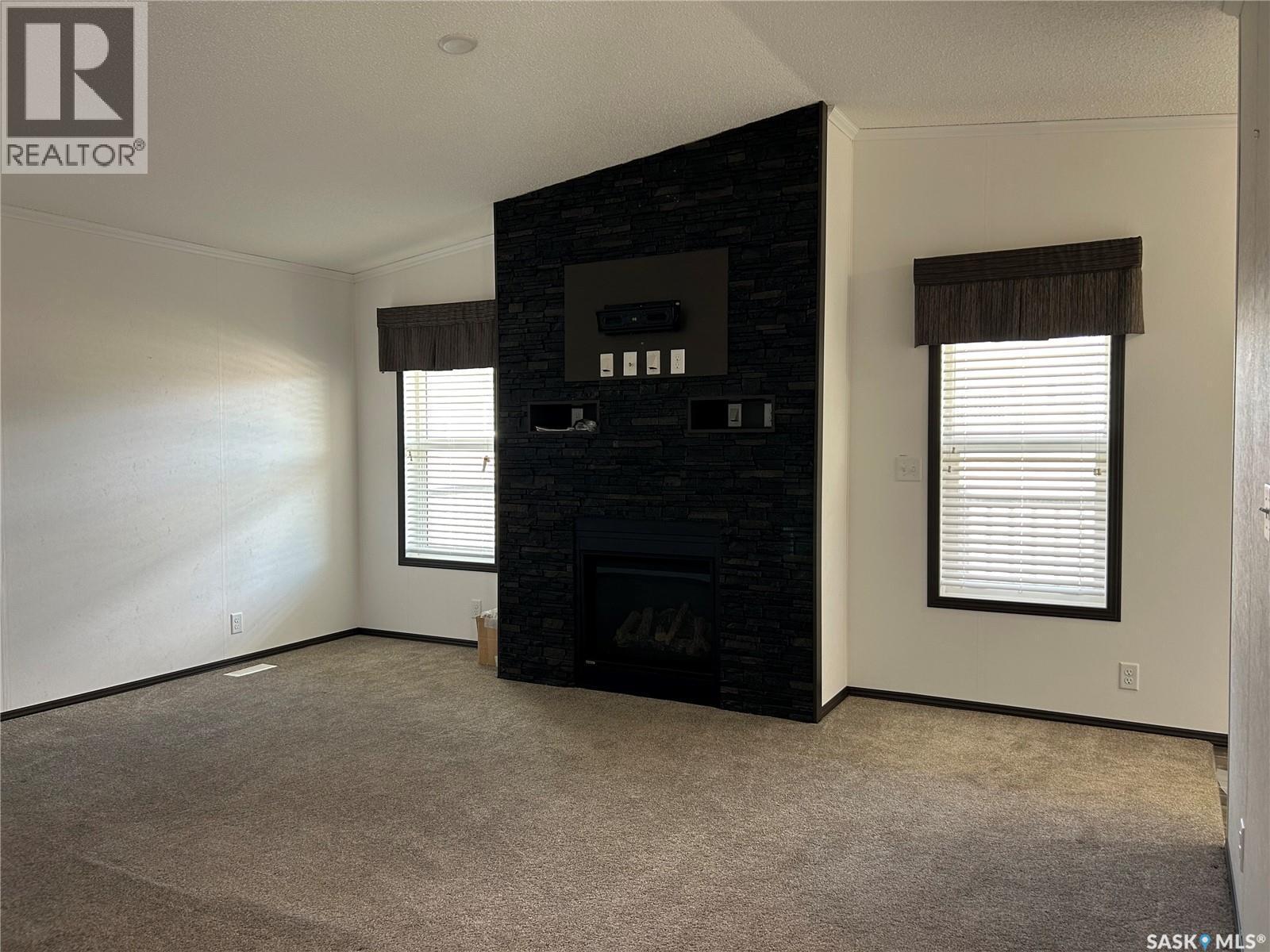 7 2004 Alice Road, Estevan, SK - Indoor Photo Showing Other Room
