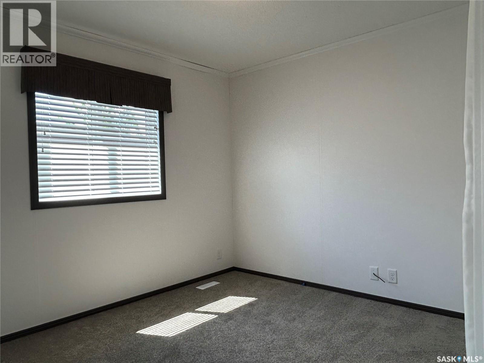 7 2004 Alice Road, Estevan, SK - Indoor Photo Showing Other Room
