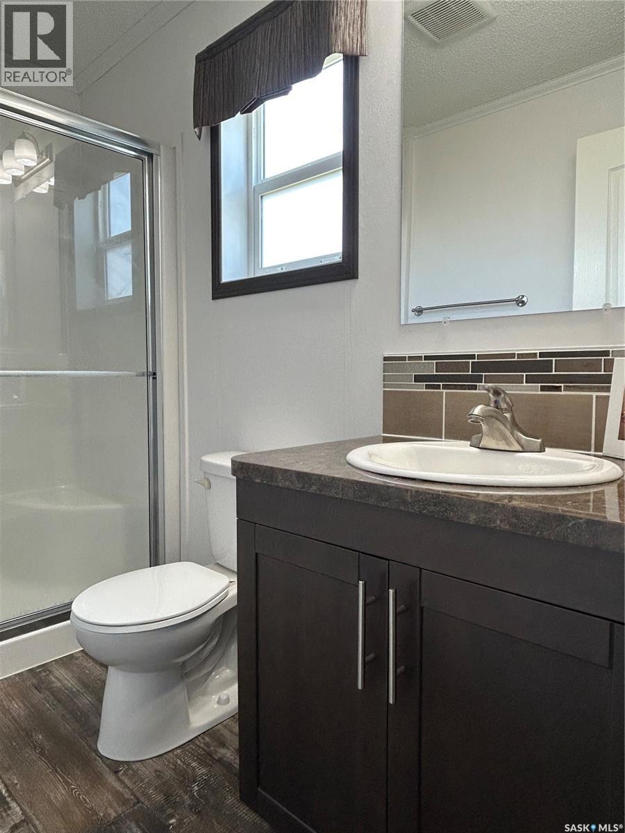 7 2004 Alice Road, Estevan, SK - Indoor Photo Showing Bathroom