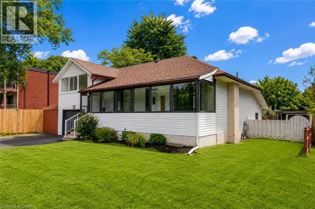 182 Avalon Place, Kitchener, ON - Outdoor