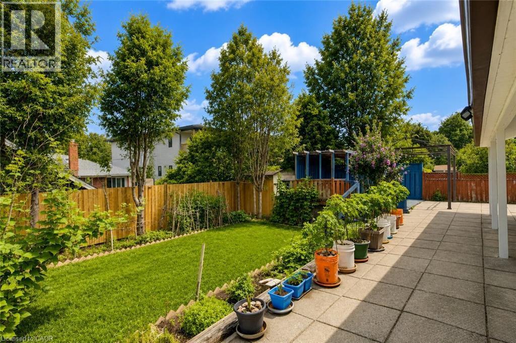 182 Avalon Place, Kitchener, ON - Outdoor
