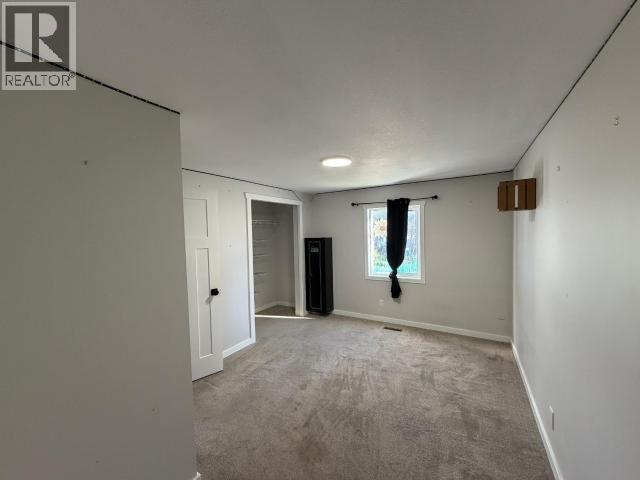 60-986 Range Road, Whitehorse, YT - Indoor Photo Showing Other Room