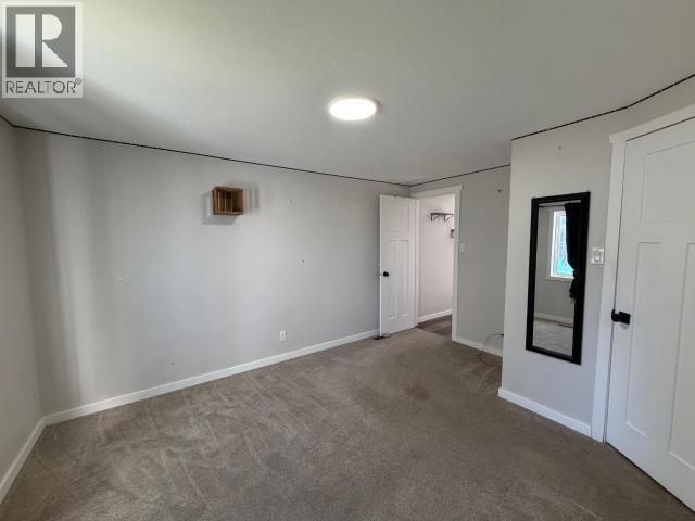 60-986 Range Road, Whitehorse, YT - Indoor Photo Showing Other Room
