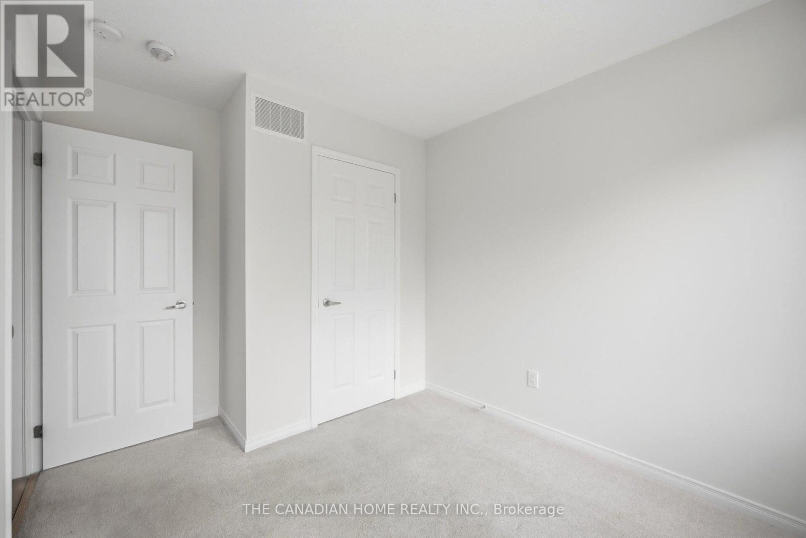 99 Danzatore Path, Oshawa, ON - Indoor Photo Showing Other Room