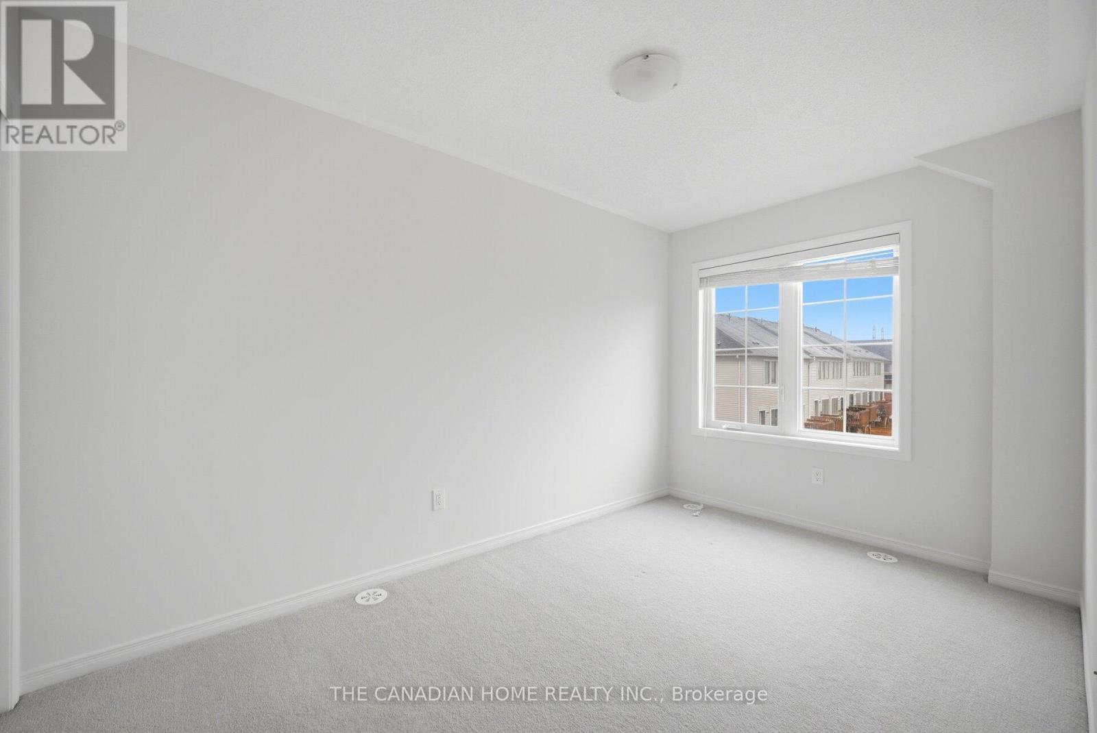 99 Danzatore Path, Oshawa, ON - Indoor Photo Showing Other Room