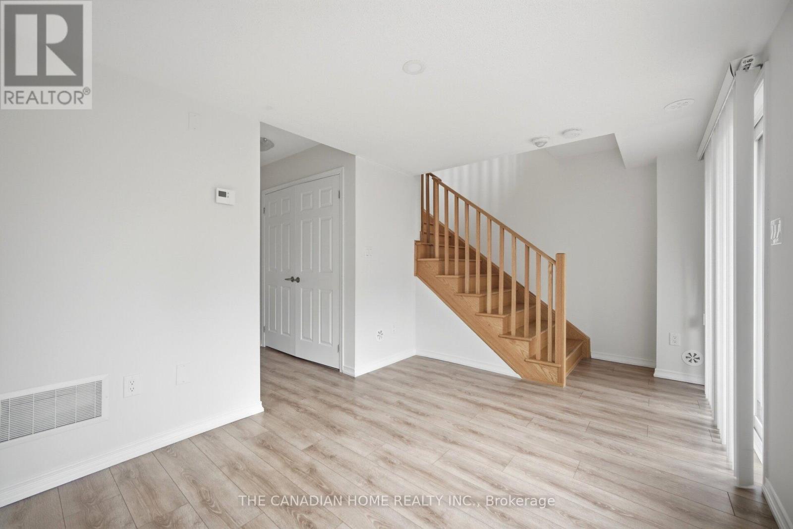 99 Danzatore Path, Oshawa, ON - Indoor Photo Showing Other Room