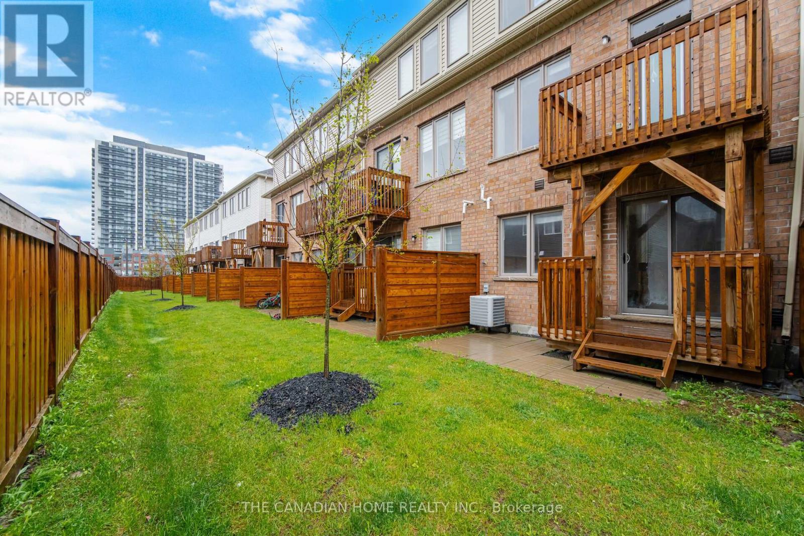 99 Danzatore Path, Oshawa, ON - Outdoor