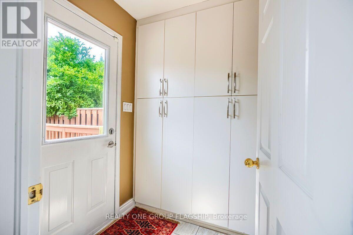 5846 Tenth Line W, Mississauga, ON - Indoor Photo Showing Other Room