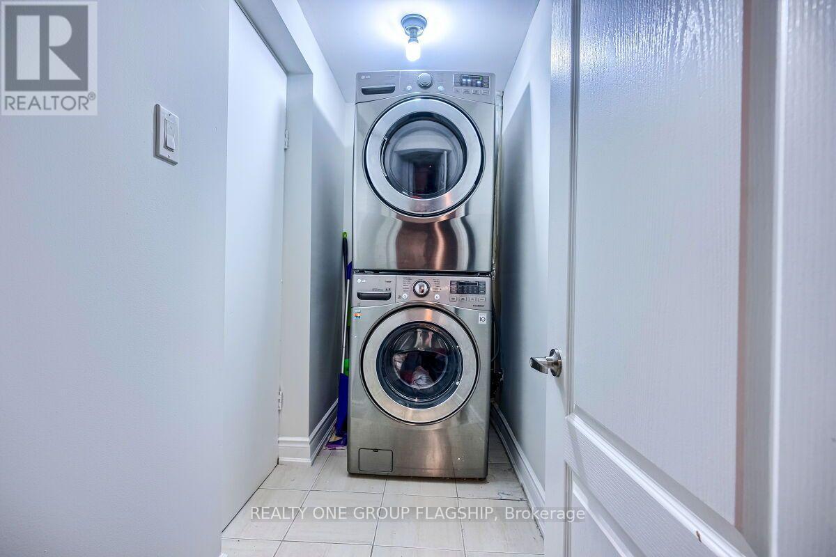 5846 Tenth Line W, Mississauga, ON - Indoor Photo Showing Laundry Room