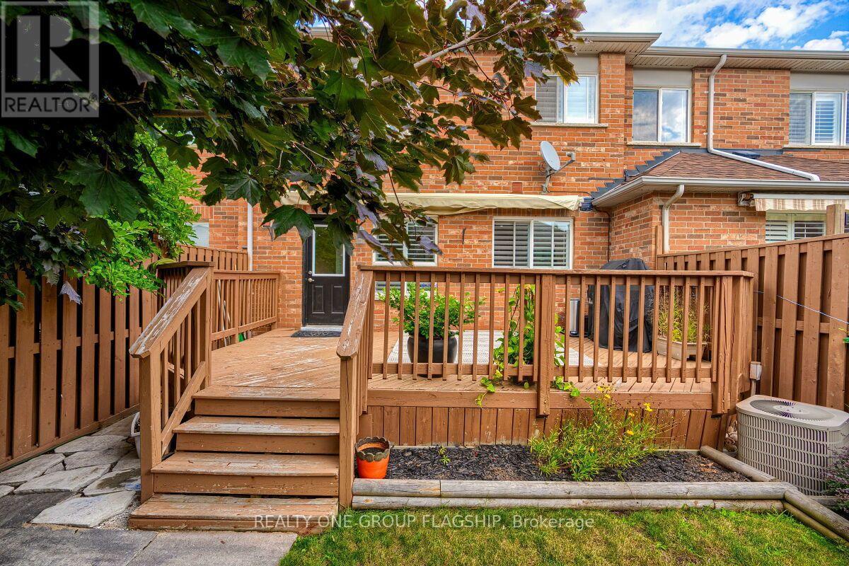5846 Tenth Line W, Mississauga, ON - Outdoor With Deck Patio Veranda With Exterior