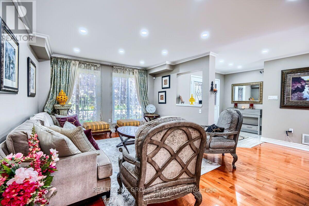 5846 Tenth Line W, Mississauga, ON - Indoor