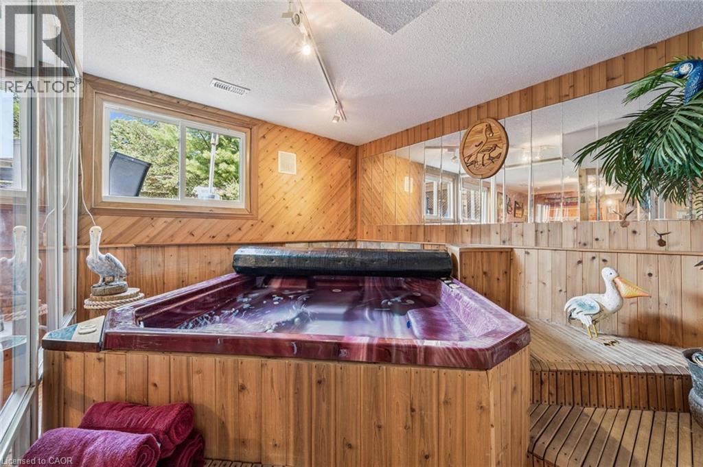 88 Manor Drive, Kitchener, ON - Indoor