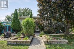 37 FIFTH AVENUE St. Thomas, ON N5R 4C4