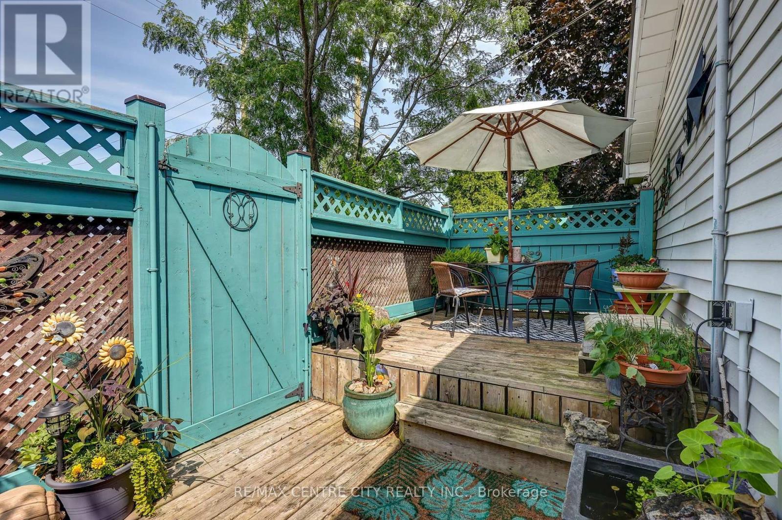 37 Fifth Avenue, St. Thomas, ON - Outdoor With Deck Patio Veranda