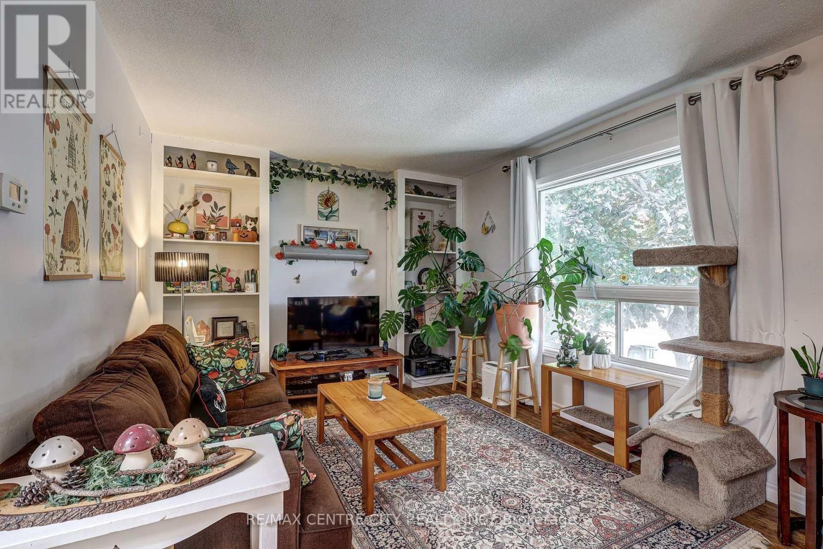 37 Fifth Avenue, St. Thomas, ON - Indoor