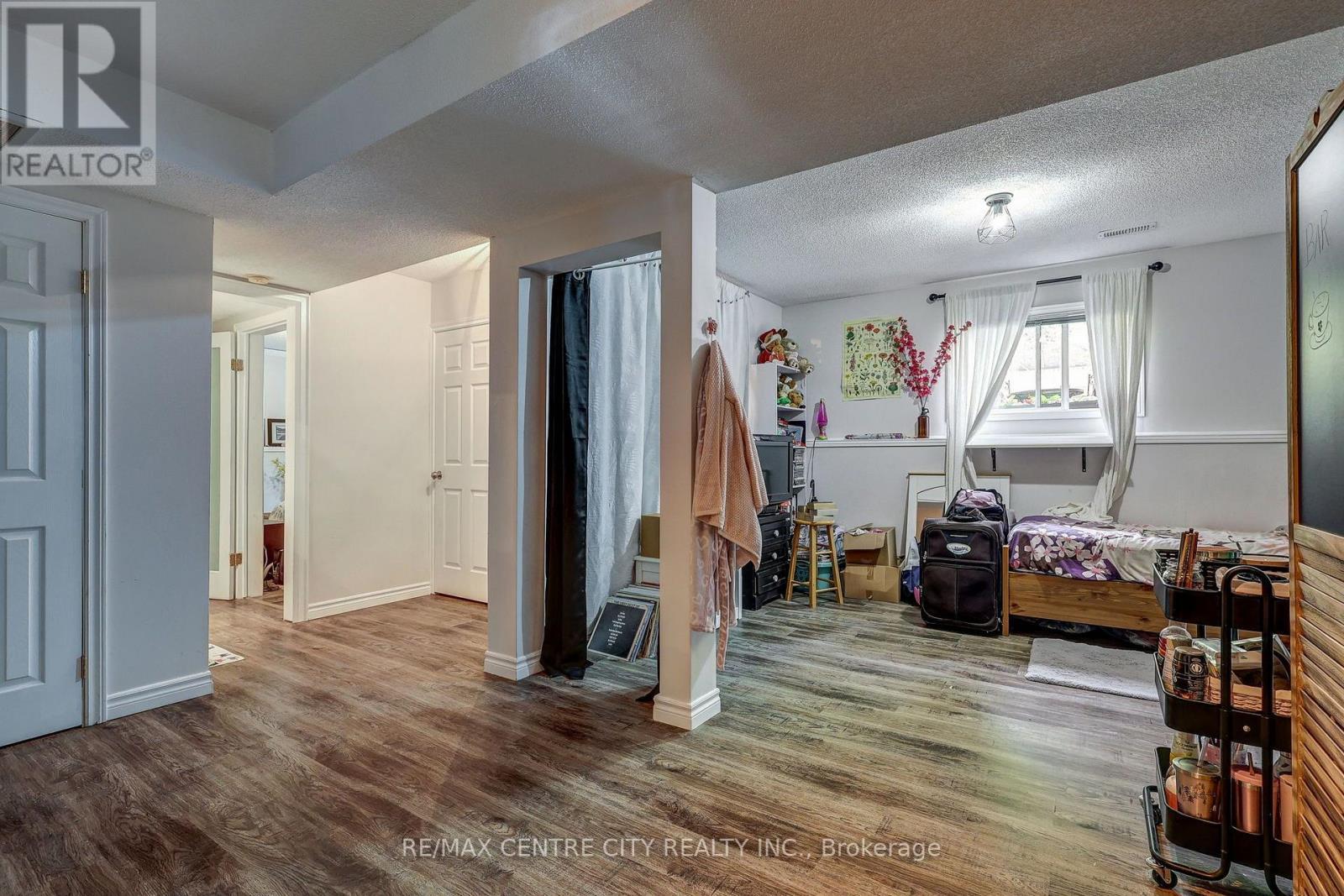37 Fifth Avenue, St. Thomas, ON - Indoor