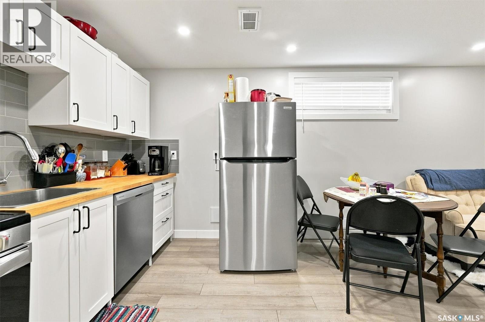 143 Barrett Street, Saskatoon, SK - Indoor Photo Showing Kitchen