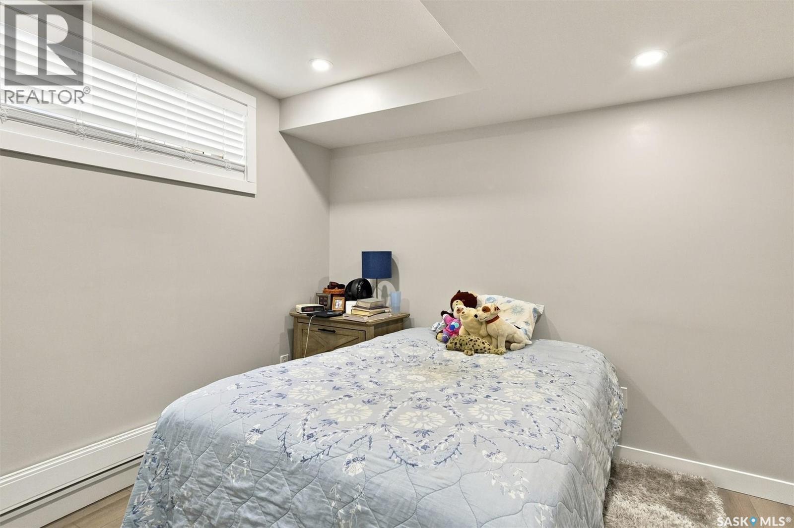 143 Barrett Street, Saskatoon, SK - Indoor Photo Showing Bedroom