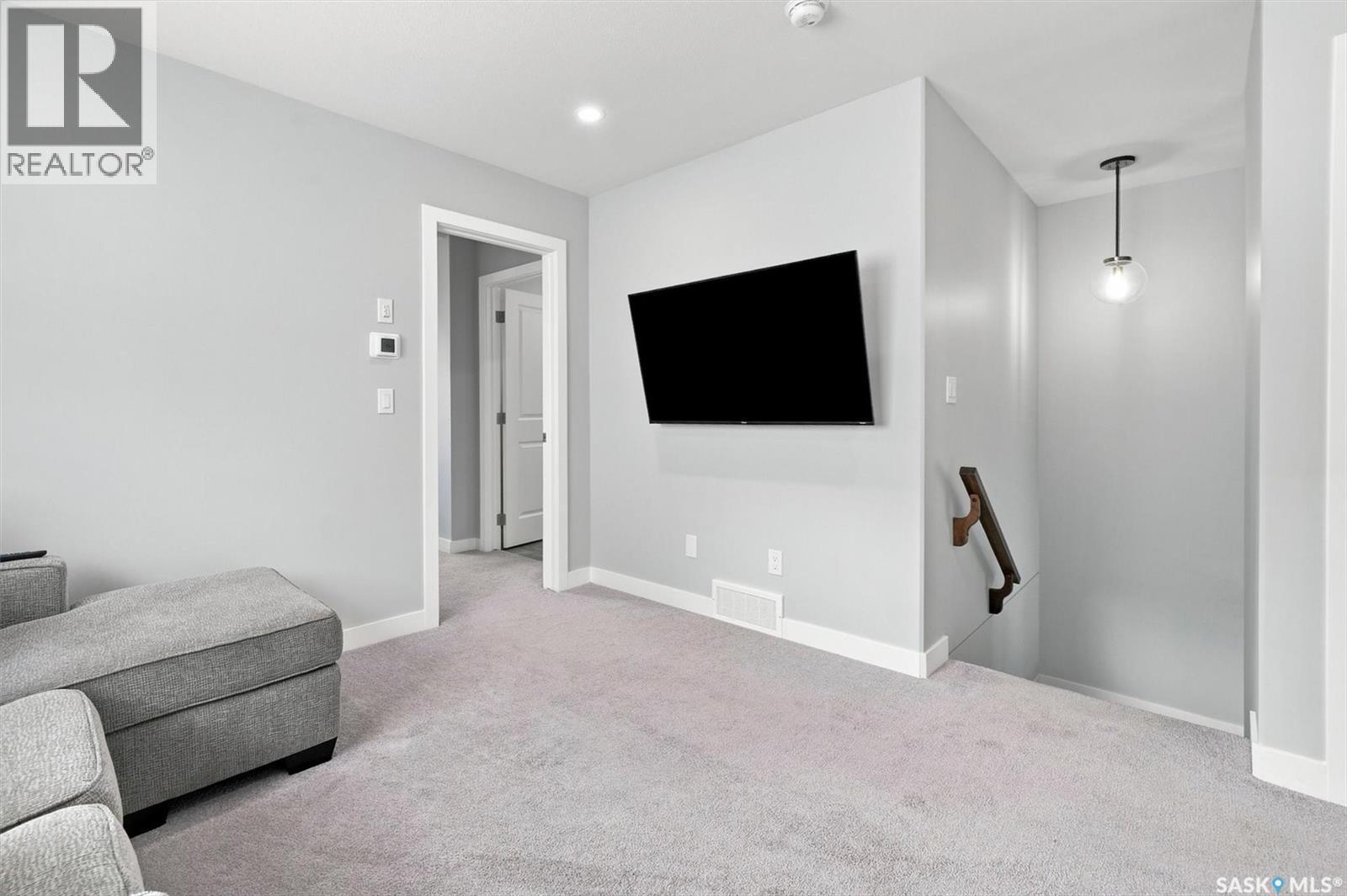143 Barrett Street, Saskatoon, SK - Indoor