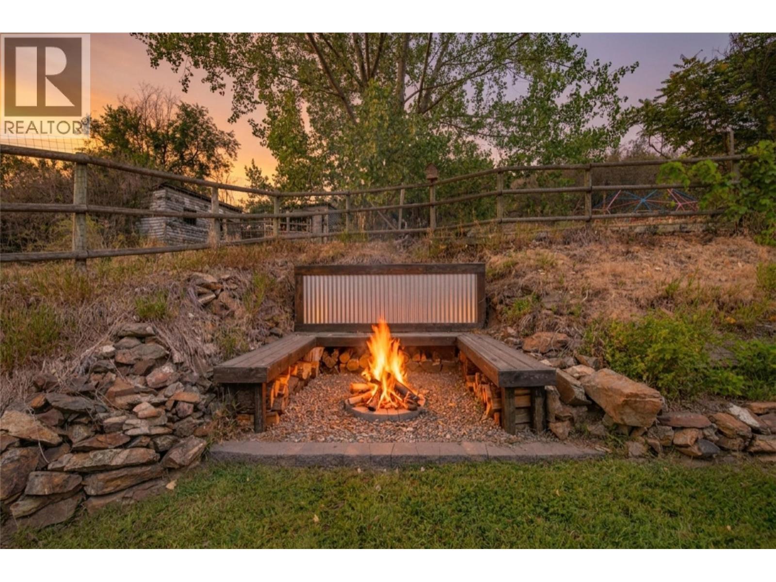 9211 6 Highway, Coldstream, BC - Outdoor