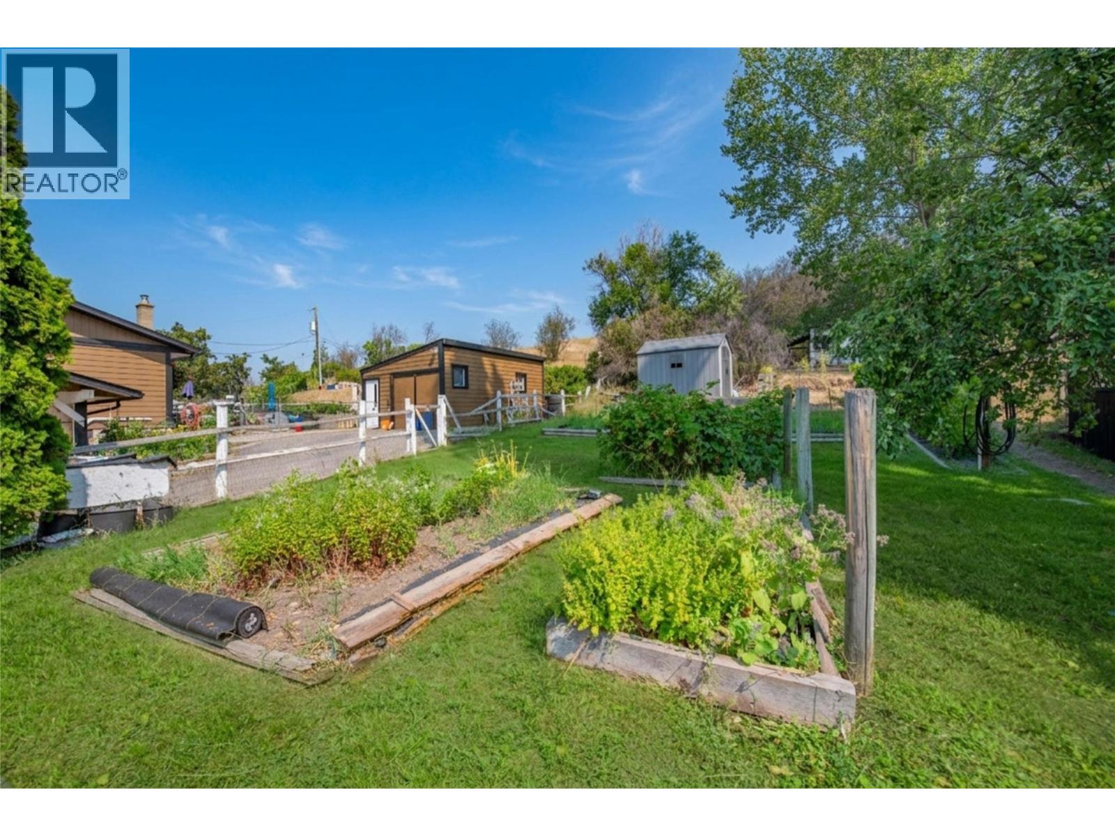 9211 6 Highway, Coldstream, BC - Outdoor