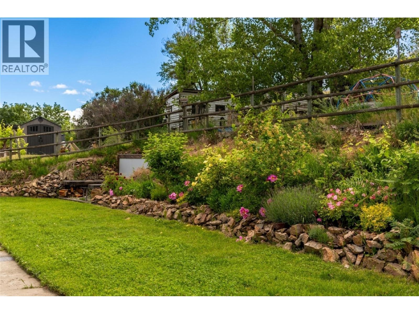 9211 6 Highway, Coldstream, BC - Outdoor