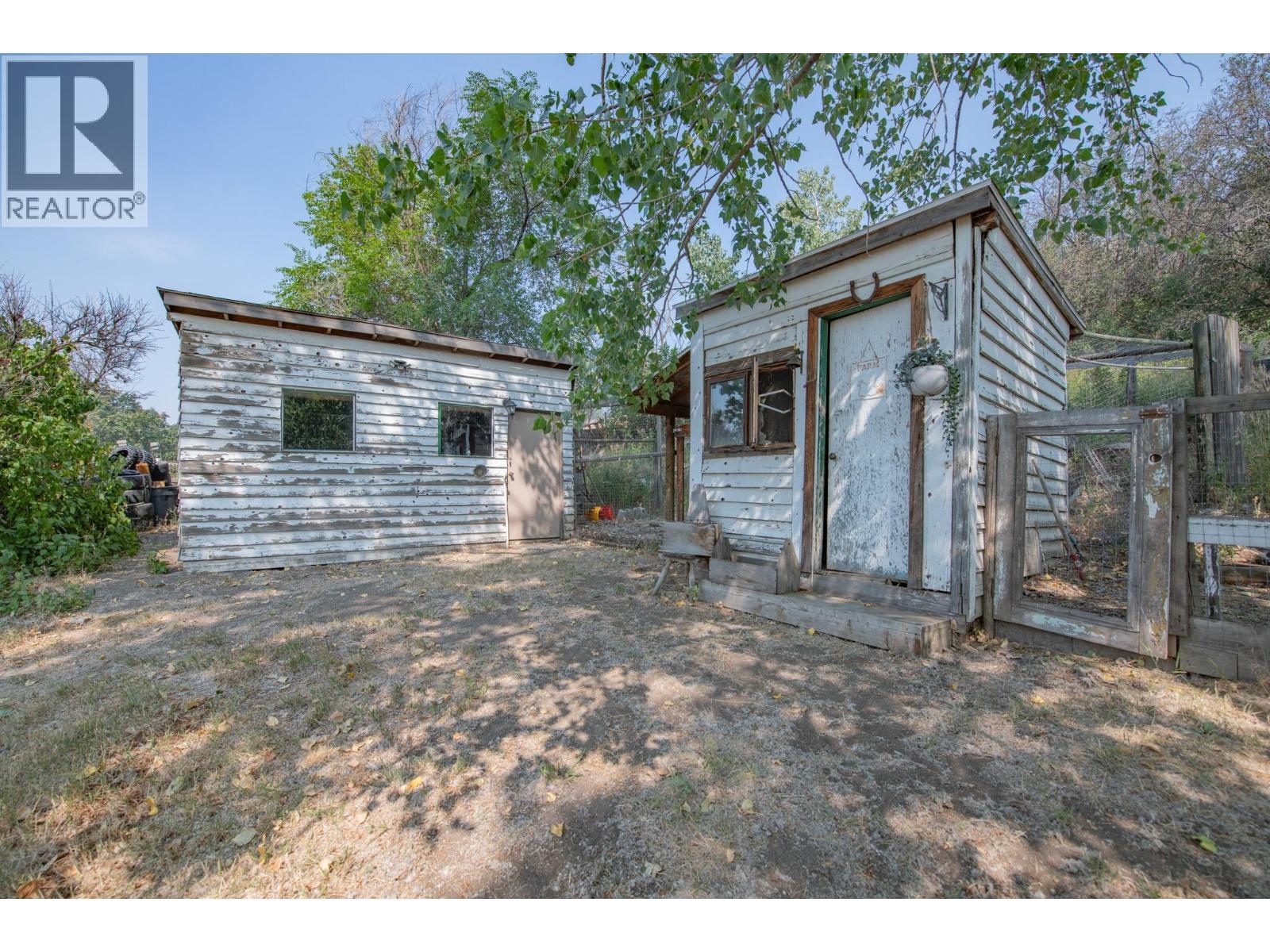 9211 6 Highway, Coldstream, BC - Outdoor