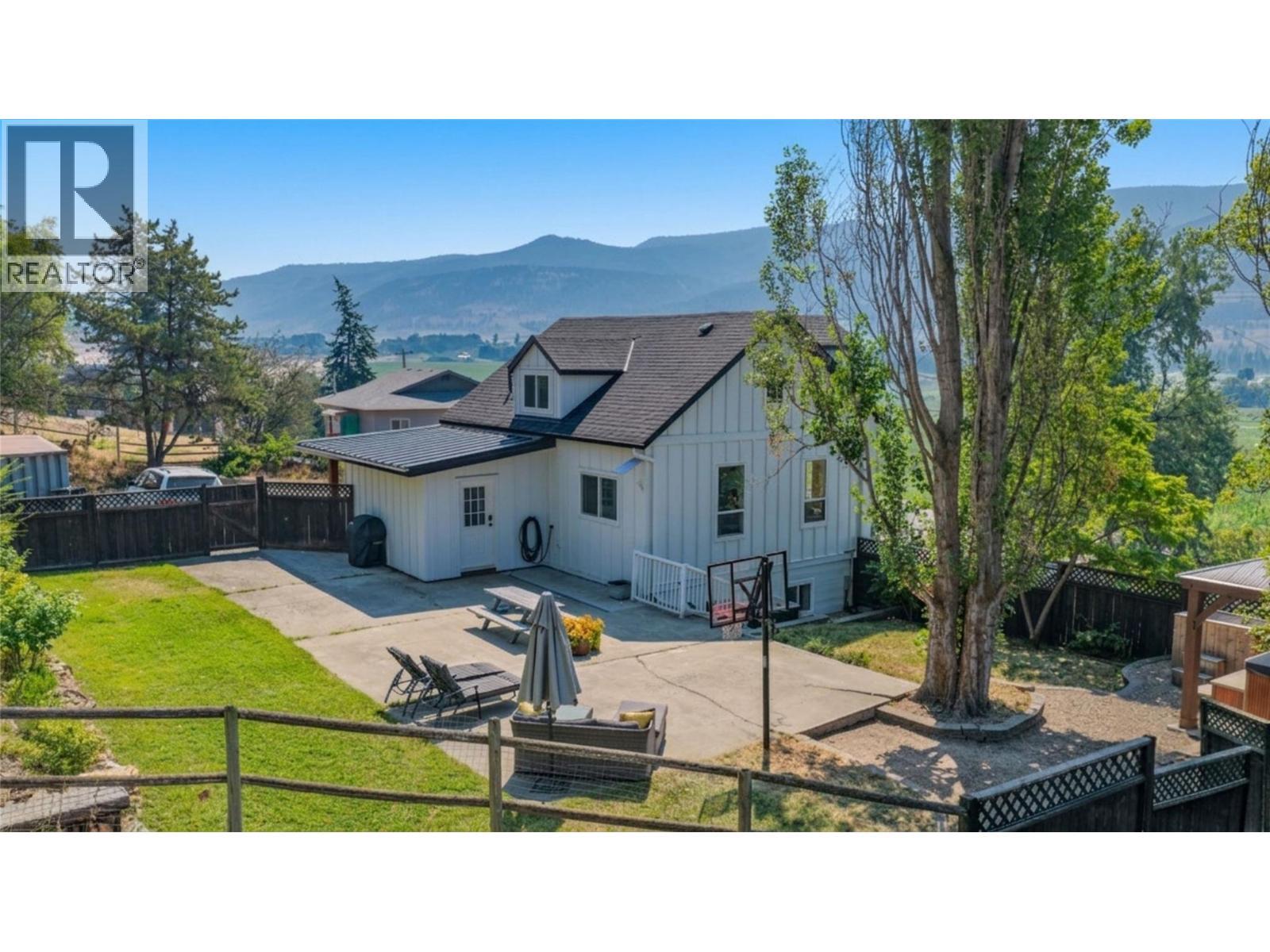 9211 6 Highway, Coldstream, BC - Outdoor