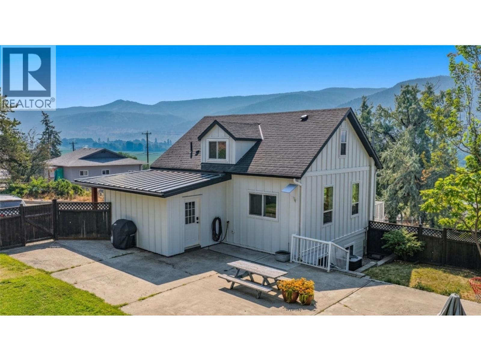 9211 6 Highway, Coldstream, BC - Outdoor