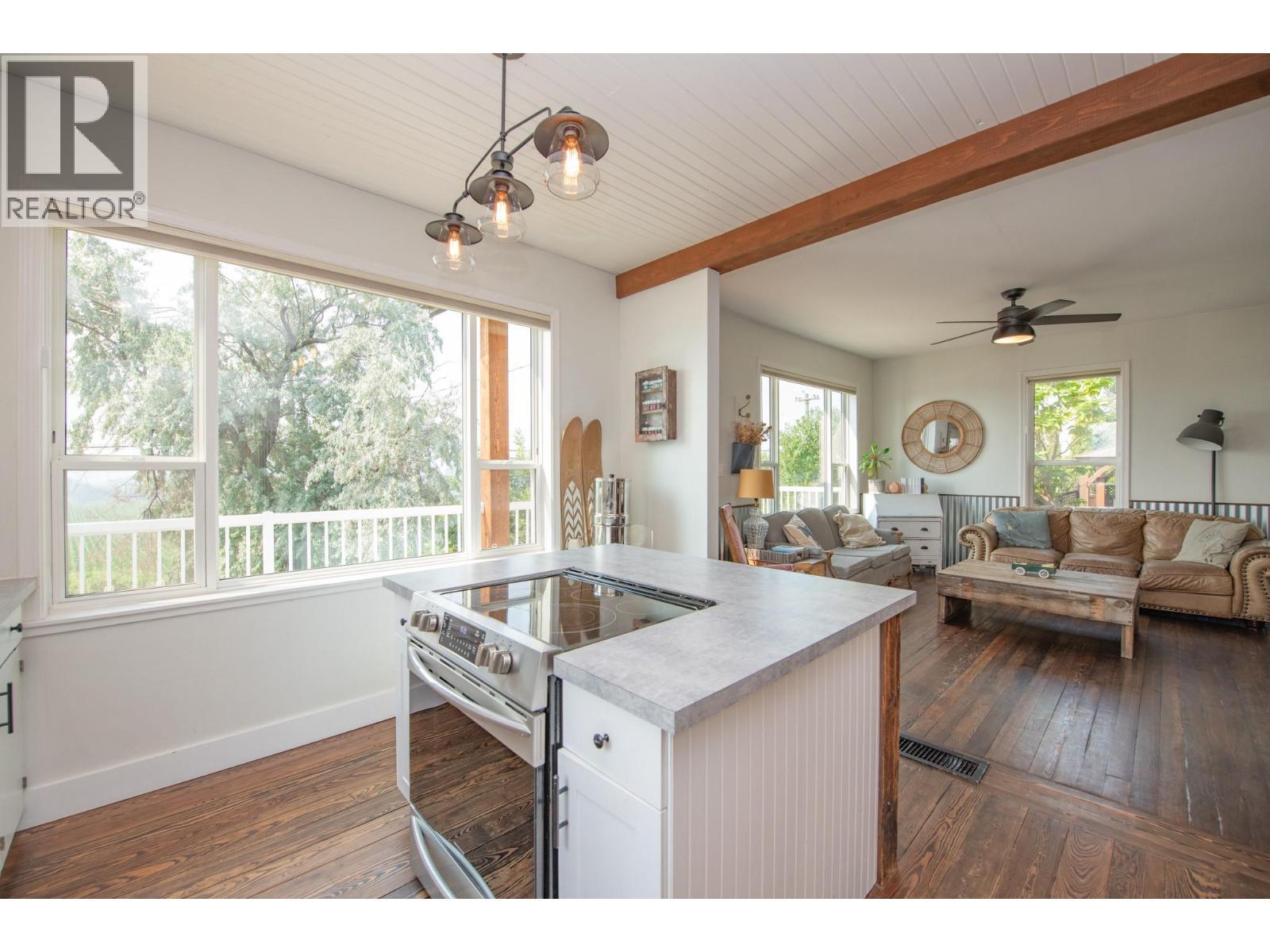 9211 6 Highway, Coldstream, BC - Indoor