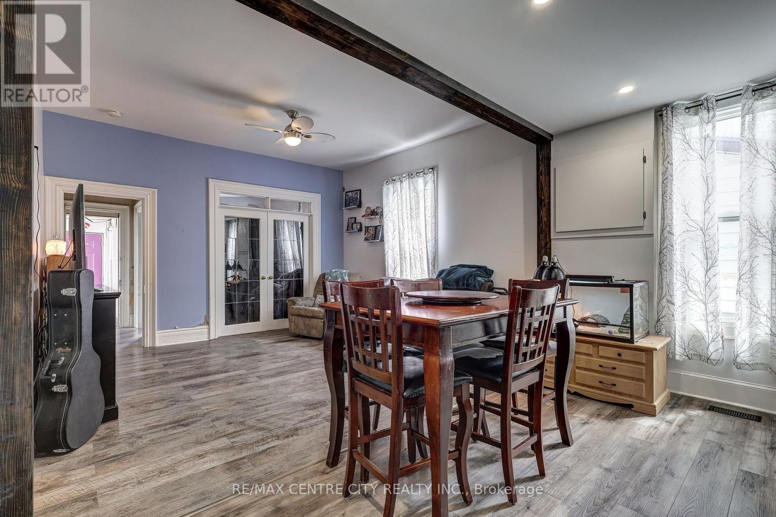 88 Flora Street, St. Thomas, ON - Indoor Photo Showing Dining Room