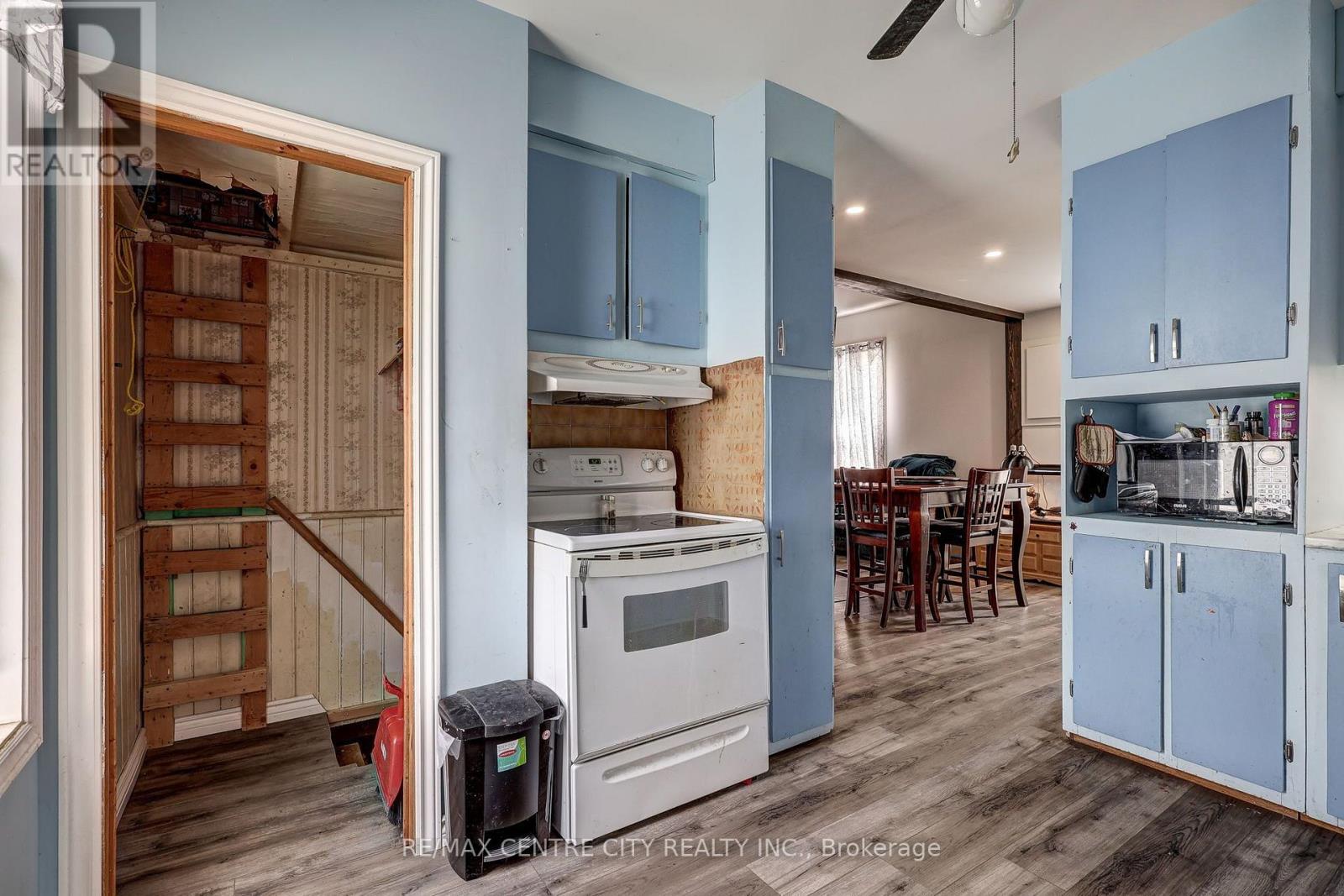 88 Flora Street, St. Thomas, ON - Indoor Photo Showing Kitchen