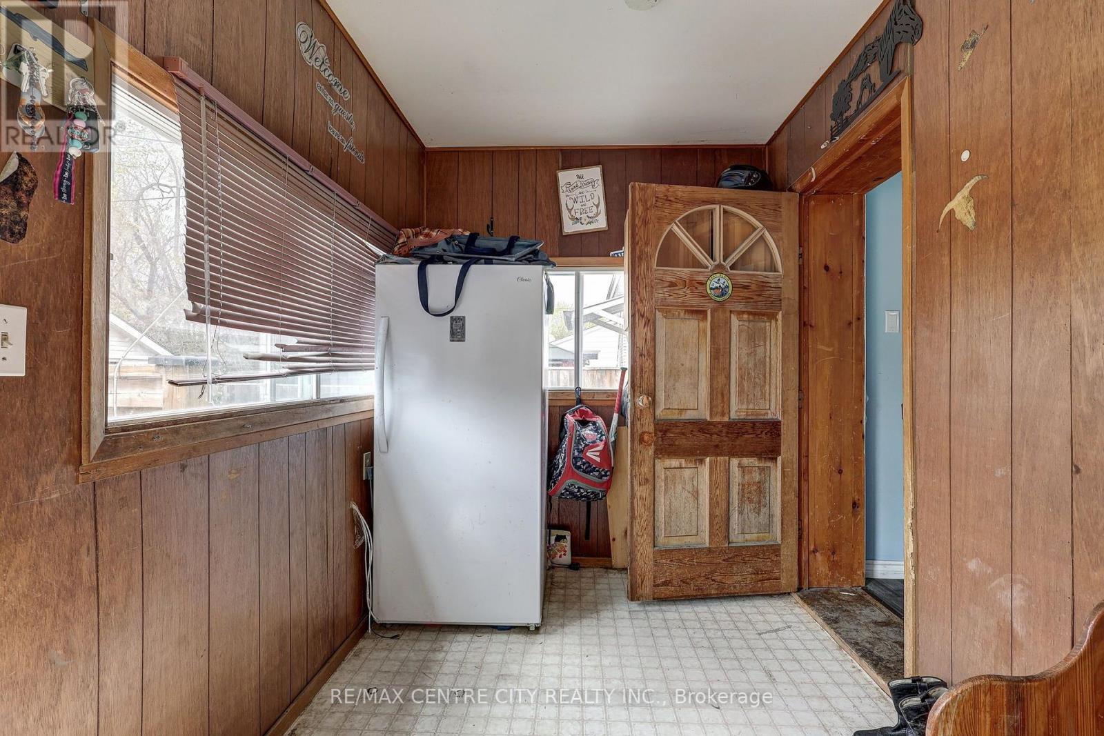 88 Flora Street, St. Thomas, ON - Indoor Photo Showing Other Room