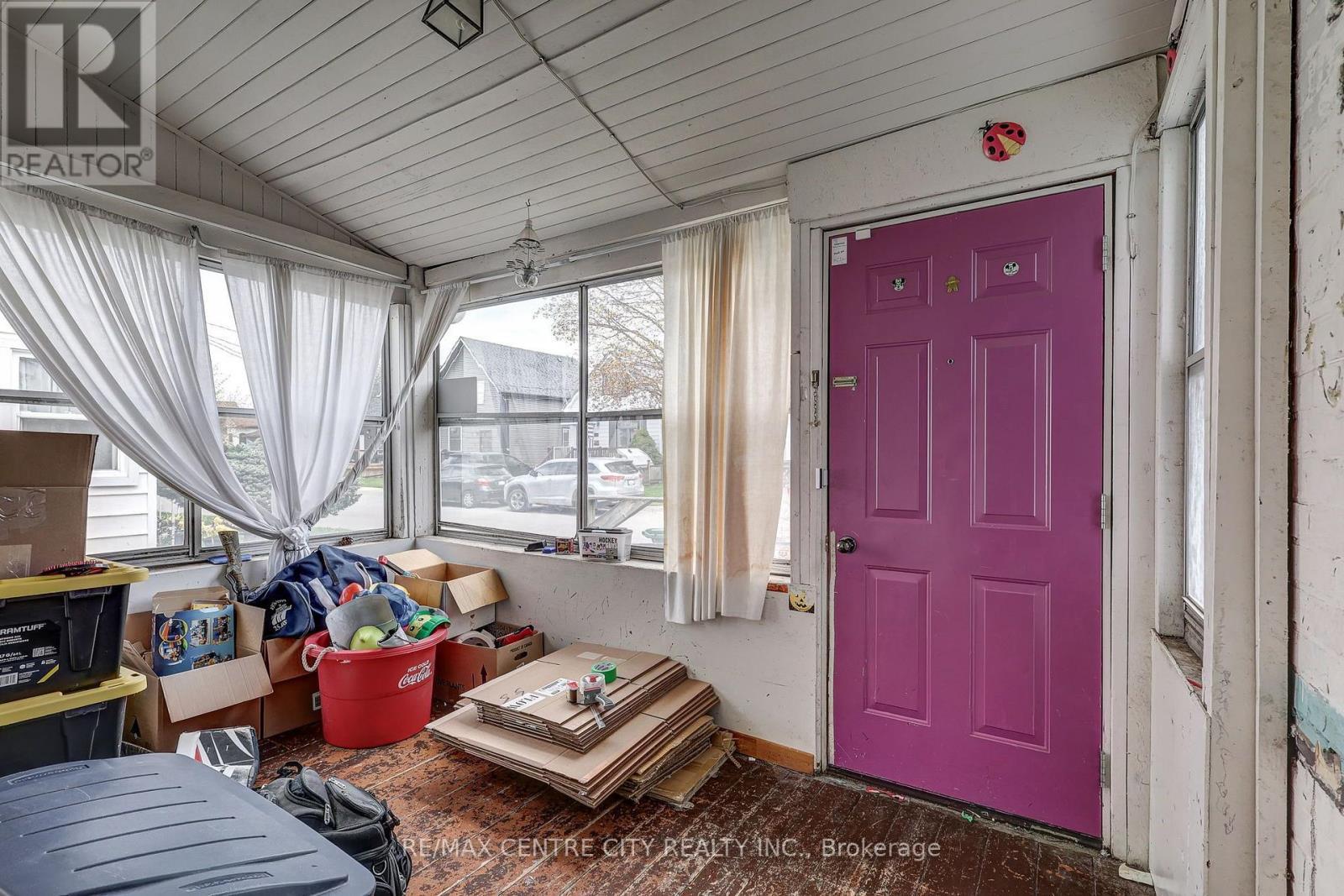 88 Flora Street, St. Thomas, ON - Indoor Photo Showing Other Room