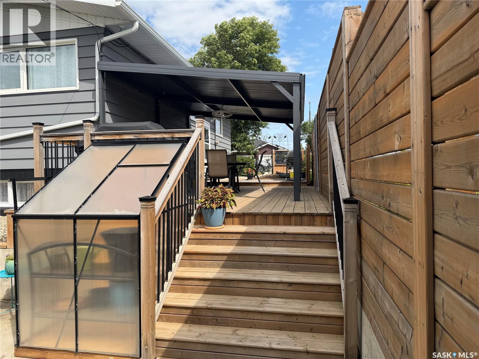 407 5Th Street E, Wynyard, SK - Outdoor With Exterior