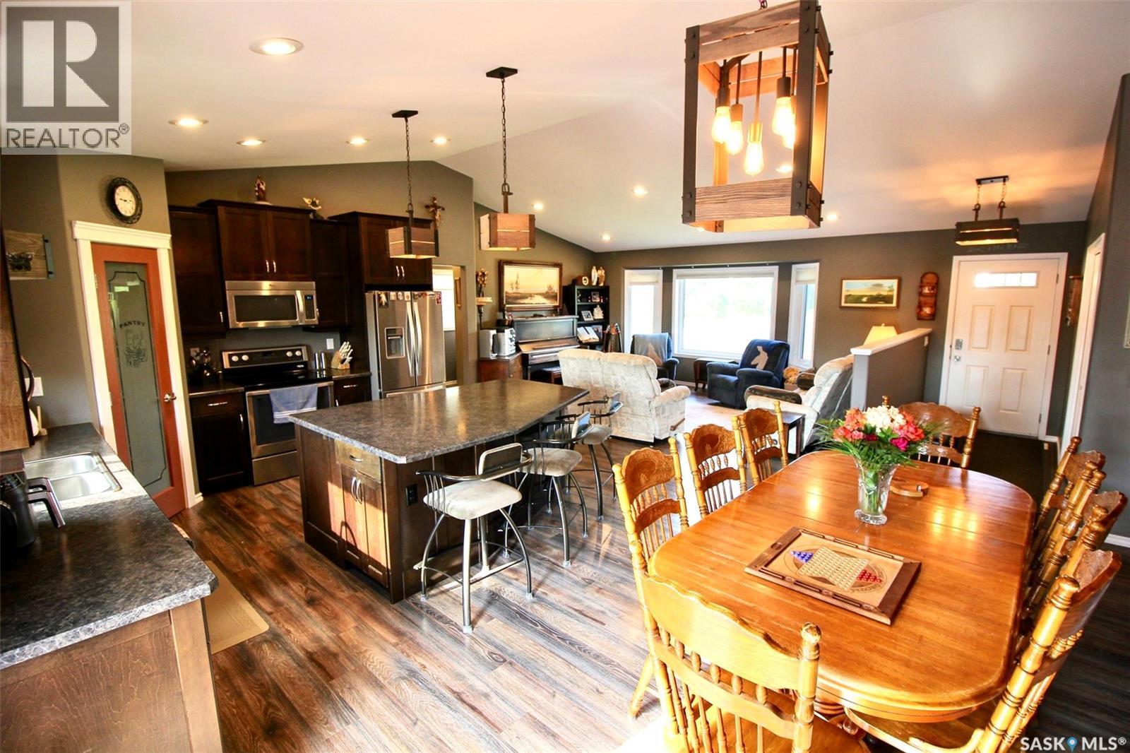 300 7Th Street, Vonda, SK - Indoor Photo Showing Dining Room