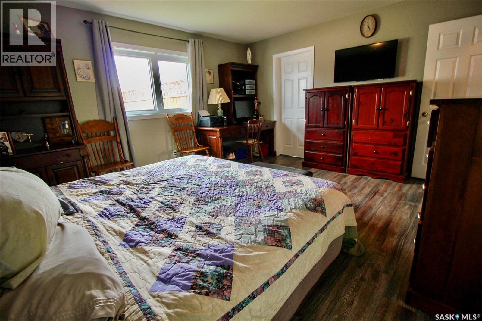 300 7Th Street, Vonda, SK - Indoor Photo Showing Bedroom