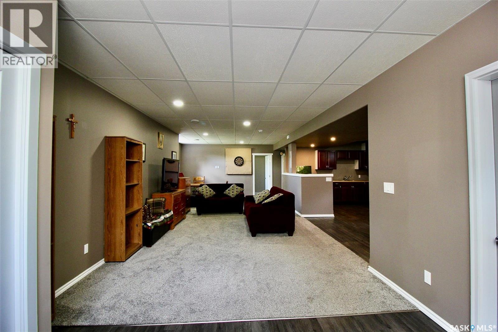 300 7Th Street, Vonda, SK - Indoor Photo Showing Other Room