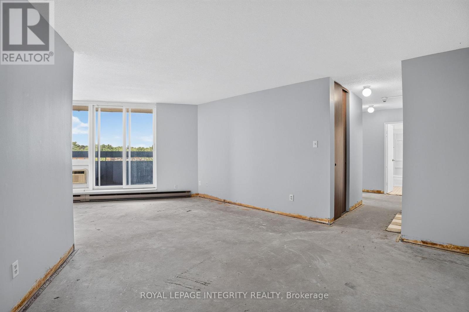 606 - 2000 Jasmine Crescent, Ottawa, ON - Indoor Photo Showing Other Room