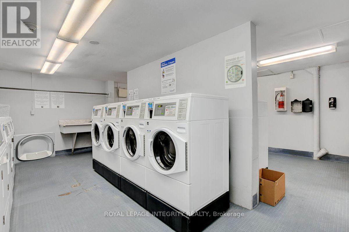 606 - 2000 Jasmine Crescent, Ottawa, ON - Indoor Photo Showing Laundry Room