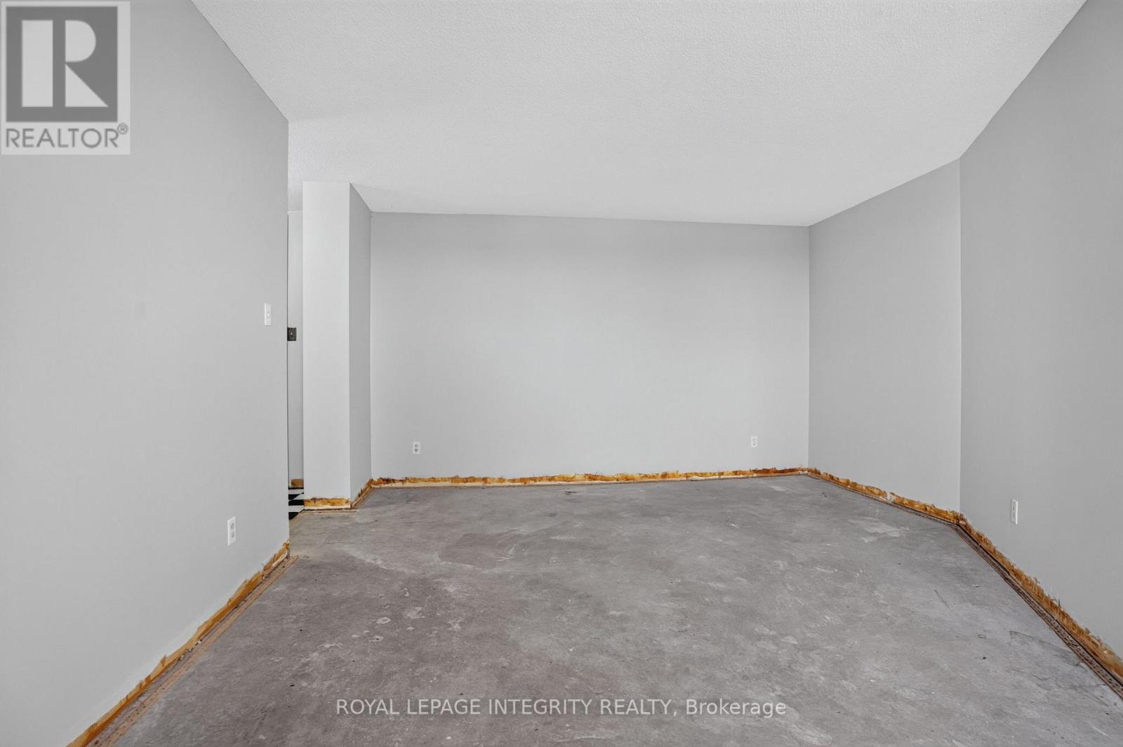 606 - 2000 Jasmine Crescent, Ottawa, ON - Indoor Photo Showing Other Room