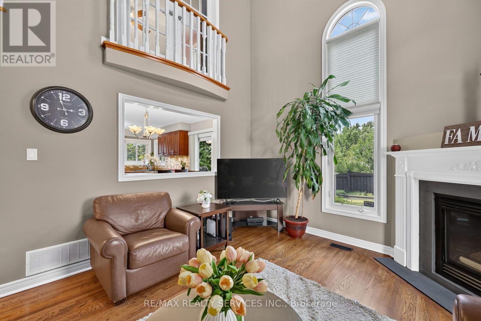 1 Plummer Road, Caledon, ON - Indoor Photo Showing Living Room With Fireplace