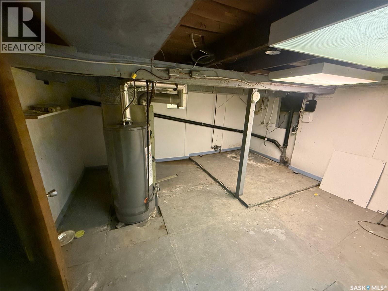 381 Main Street, Bengough, SK - Indoor Photo Showing Basement