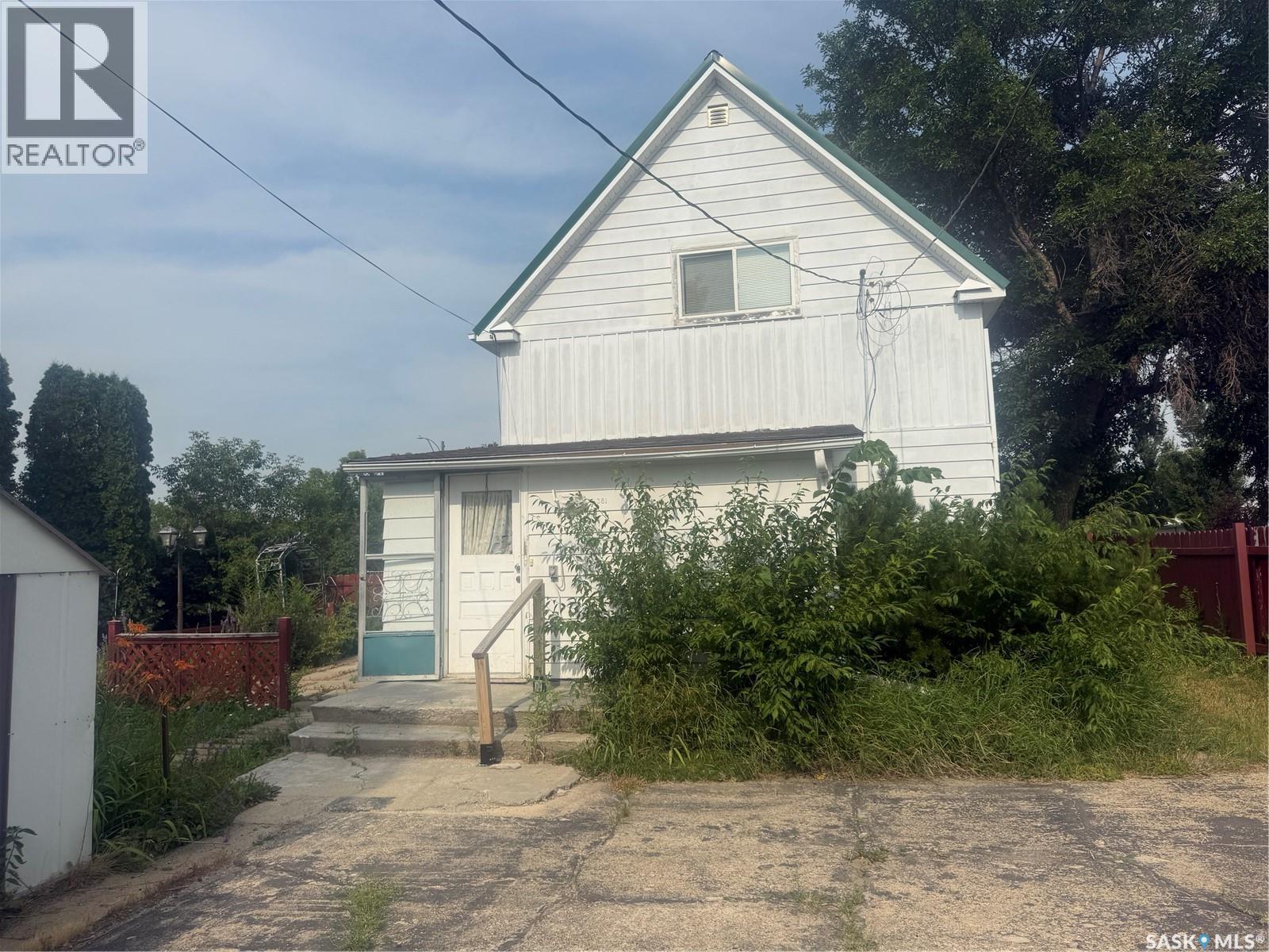 381 Main Street, Bengough, SK - Outdoor