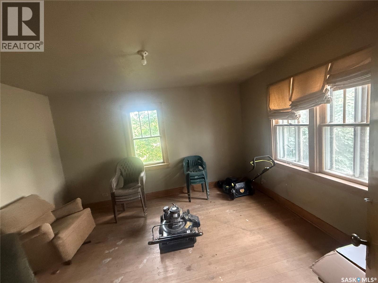 381 Main Street, Bengough, SK - Indoor