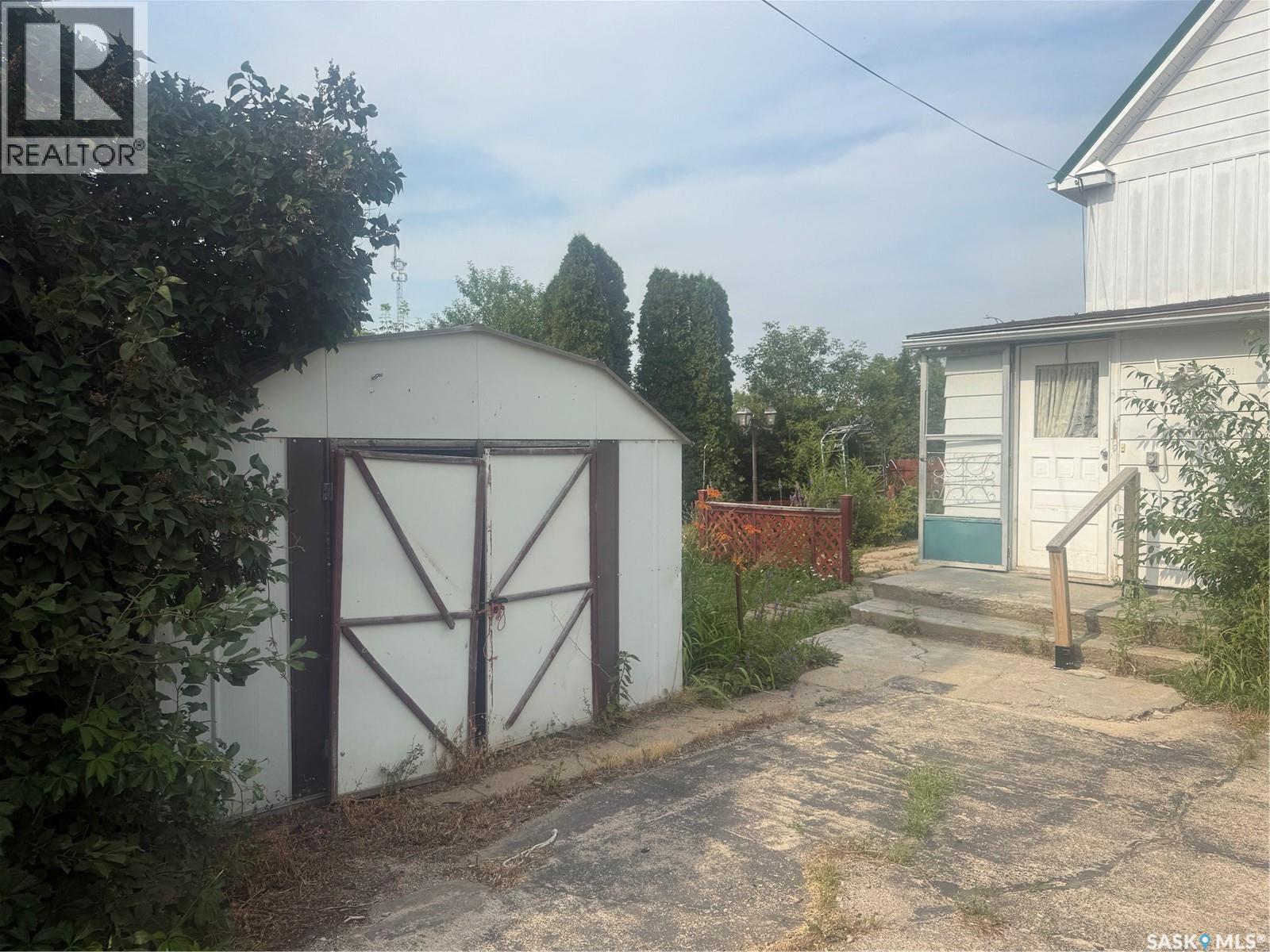 381 Main Street, Bengough, SK - Outdoor