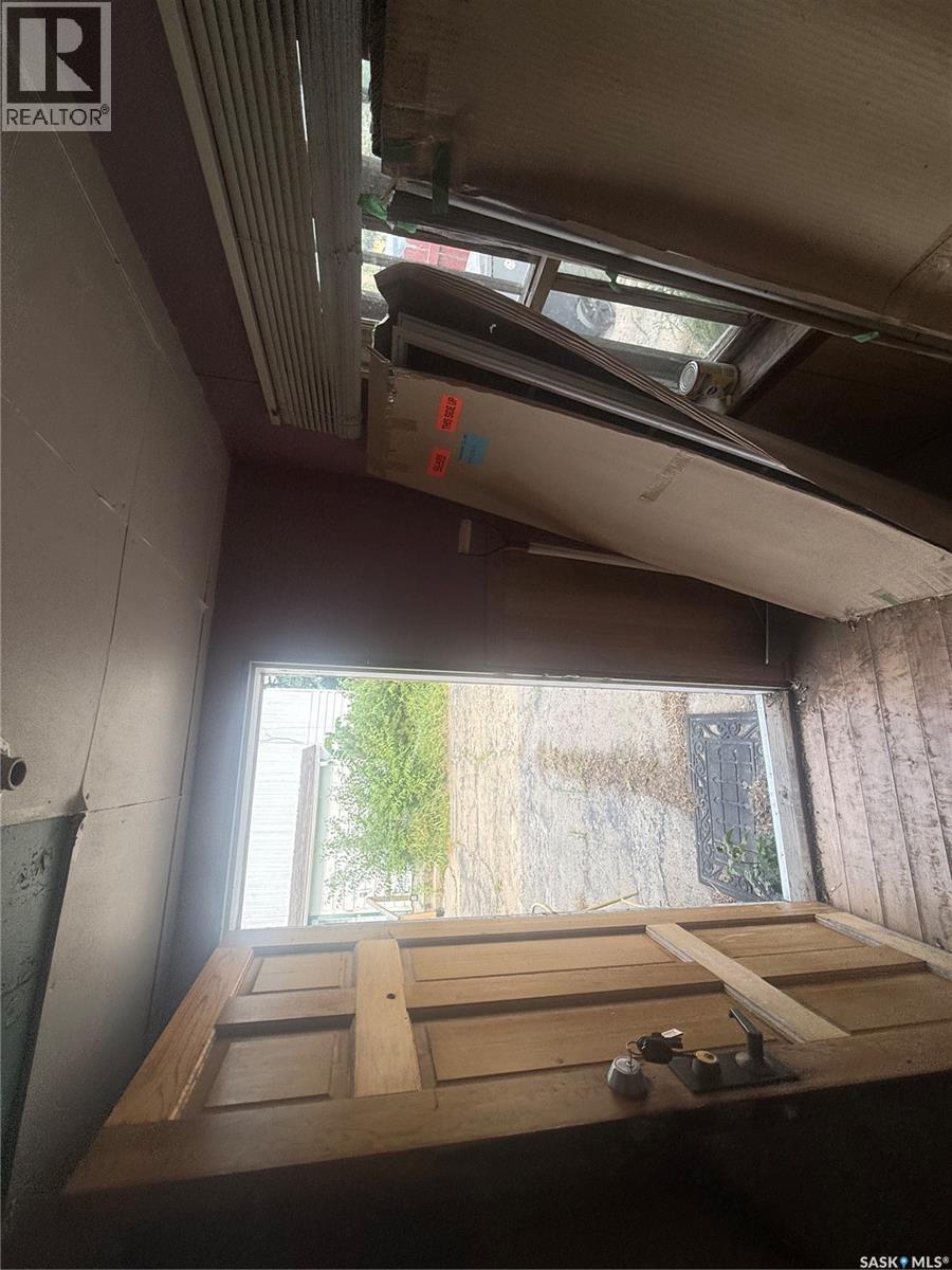 381 Main Street, Bengough, SK - Indoor Photo Showing Other Room