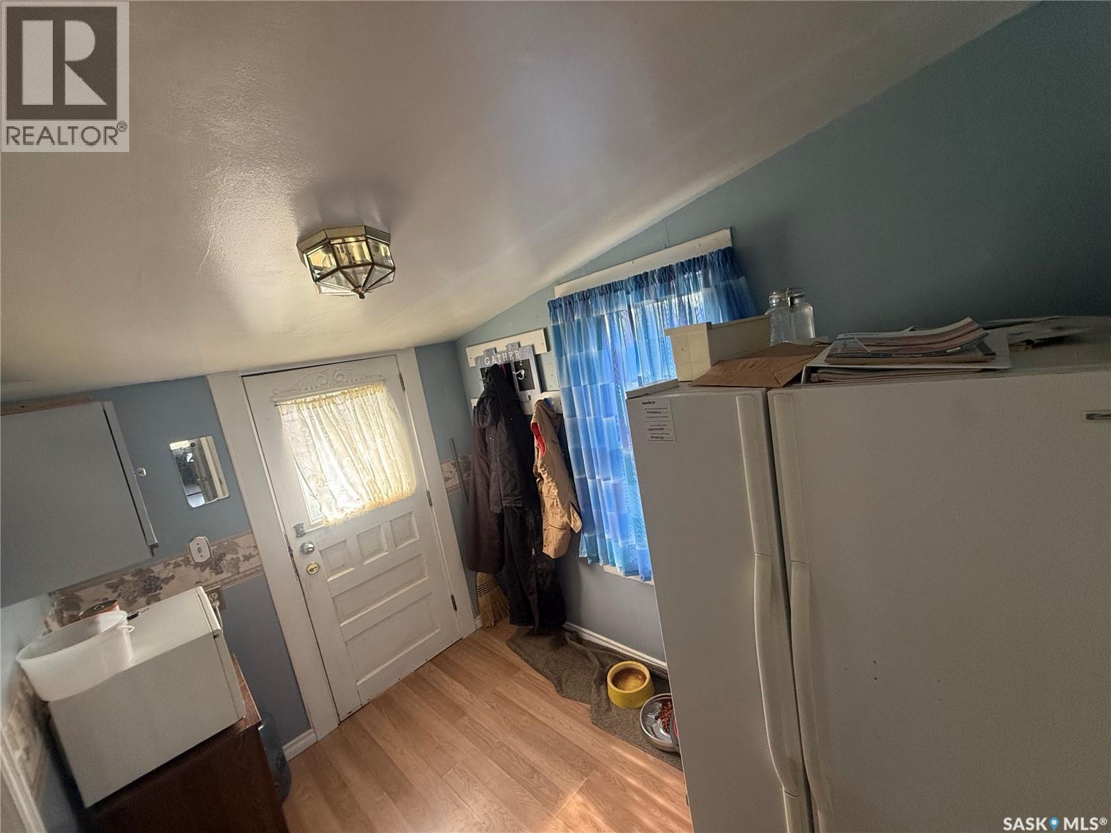 381 Main Street, Bengough, SK - Indoor Photo Showing Other Room